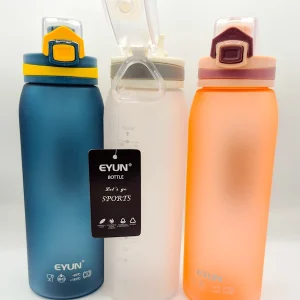 قمقمه ورزشی ایون (EYUN) مدل مات ۸۵۰ میلی‌لیتر (صافی‌دار و قفل‌دار)