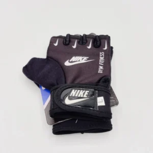 دستکش بدنسازی زنانه Nike | نیمه‌انگشتی ضد لغزش با مچ‌بند چسبی