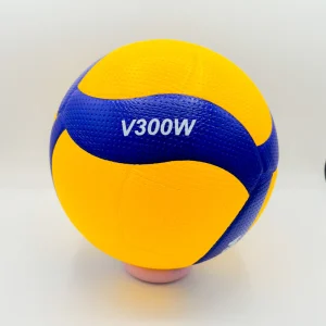 توپ والیبال میکاسا (Mikasa) مدل V300W | توپ والیبال های‌کپی درجه یک با رویه چرم مصنوعی نرم
